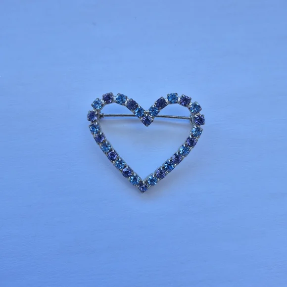 Vintage Blue Rhinestone Heart Brooch - Picture 4 of 4